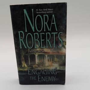 💵2/$10Bundle and Save💵Engaging the Enemy by Nora Roberts